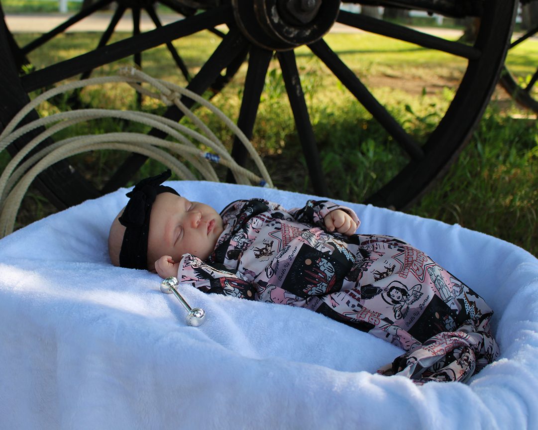 Retro Cowgirl Knotted Gown and Hat